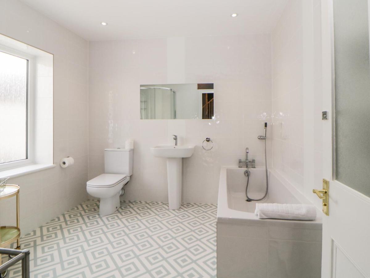 Вилла 27 Exeter Street Тинмут Экстерьер фото